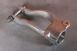 OEM 6865930 Suporte Amortecedor Dianteiro Direito BMW Série 5
