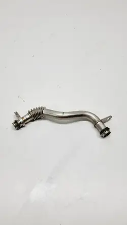 Turbo-voitelulinja OEM 151976RC0A - Käytetty