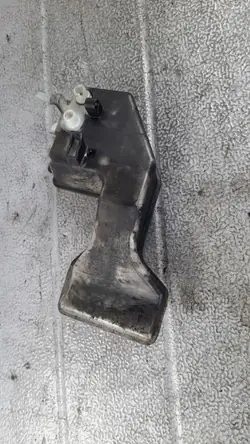 Réservoir de liquide de frein Mazda OE pour Mazda 3 05R