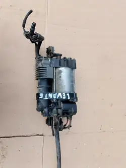 Maserati Levante fjädringskompressor OEM 957055/Ambit