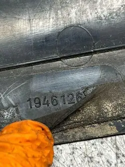 Plástico brazo limpiaparabrisas delantero BMW 5 E34 OEM 1946126