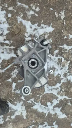 Moyeu roue arrière gauche Aston Martin DB11 OEM 27504L001