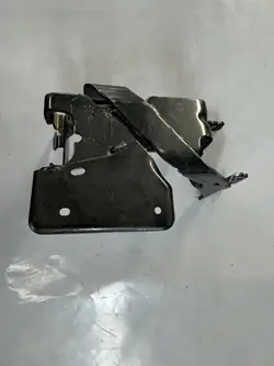 ABS-pompbevestiging OEM 9831013180 voor Peugeot 208 II