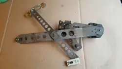 OEM 155847272A Höger bakdörrs fönsterregulator