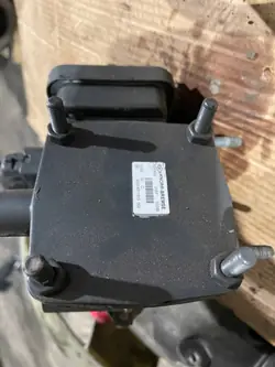 Válvula de travão EBS Mercedes Actros MP4 OEM A0014311013