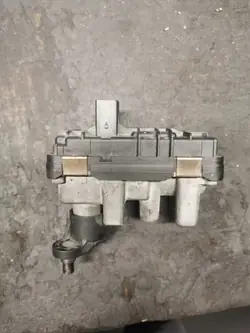 BMW Turbo Actuator OEM 8570082 voor B47 Motor