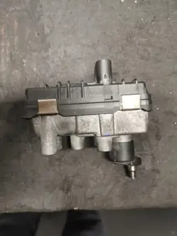 BMW Turboaktoori OEM 8570082 B47 Moottorille