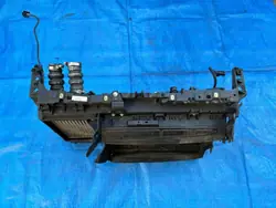 OEM 9823718480 Jäähdytinpuhaltimen ritilä Peugeot 208 II