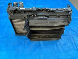 OEM 9823718480 Kühlerlüftergitter für Peugeot 208 II