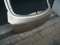 Takaluukku Dacia Sandero II OEM 901003145R