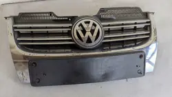 VOLKSWAGEN JETTA GOLF V FRONT GRILLE CHROME