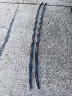 Ford Focus MK3 Kattojalka Musta Set OEM 2kpl