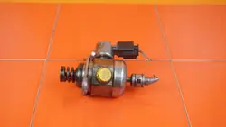 Bomba de combustible BMW OEM 7607159 para motor N13B16A