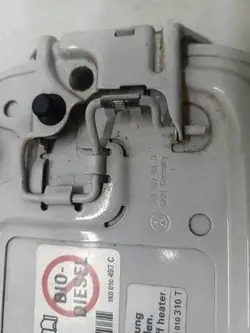VW polttoainesäiliön kansi OEM 2K0809905D Caddy III