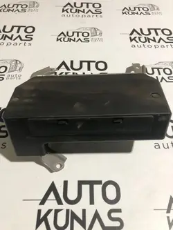 Toyota Prius CD/DVD-Wechsler OEM 8684150100