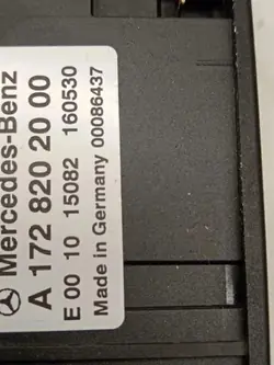 Puerto USB OEM A1728202000 para Mercedes GLE W166