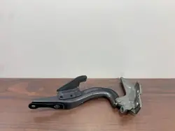 Subaru Forester konnuskarmit OEM FBZ26774 - Käytetty