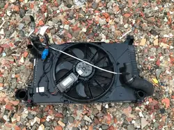 Radiateur d'eau Mercedes A W169 complet 2.0 CDI