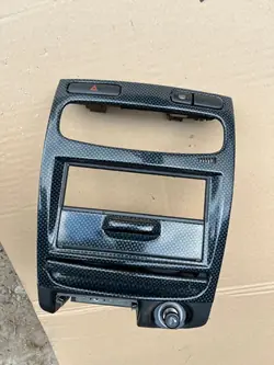 Cadre Radio OEM Mitsubishi Carisma 1995-1999 Carbone