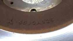 Disque de frein arrière Mitsubishi OE OEM 4615A125