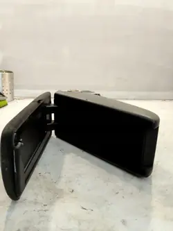 Keskikyynärnoja Audi A4 B5 A6 C5 musta materiaali OEM