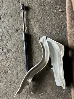 HYUNDAI SANTA FE IV Bisagra de capó derecha 81161-S1000