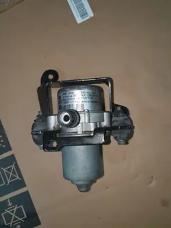 Tyhjiöpumppu OEM 1K0612181F VW 1.0 TSi:lle