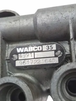 Soupape de frein à main OEM 0481016113 - État utilisé