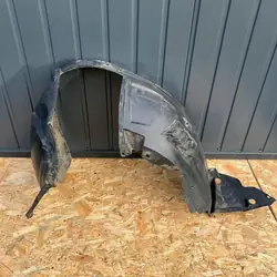 Nissan Qashqai J10 Oikea Etulokasuoja OEM 63843EY10A