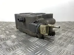 Boîtier Filtre à Carburant Jeep OEM FOB31385 - Occasion