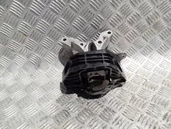 OIKEN MOOTTORIN KIINNITYS JEEP AVENGER 2023 1.2 THP OEM