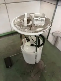 Polttoainepumppu OPEL MERIVA B 1.4 T 13268622