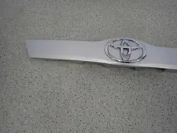 Toyota Verso S Tavaratilan Luukun Lista OEM - Käytetty