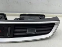 Grille de ventilation centrale Nissan Murano Z52 OEM 687505AA0A