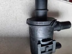 BMW Brandstoftank ontluchtingsklep OEM 13907643106