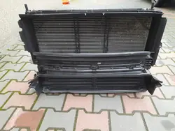 Volvo V60 II T8 Jäähdyttimen Sarja 32224829 32249743 32249741