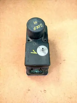 VW Golf 3 centrale vergrendelpomp OEM ukonesera