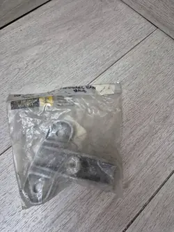 Ferrari 360/430 Rechter Motorkapbevestiging OEM 64877500