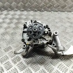 Pompe à huile BMW d'occasion OEM 72387319 2 Gran Coupe