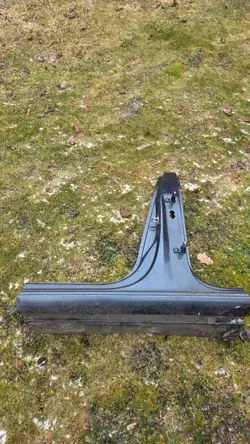 Skoda Superb III 3V Mittpelare Vänster OEM LH