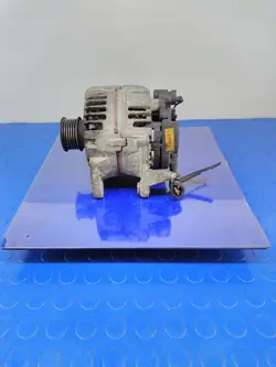 SEAT CORDOBA I 1.4 Vaihtovirtageneraattori 120A 074903025J