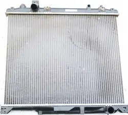 Radiateur d'eau OEM 75876887689 pour Suzuki Grand Vitara