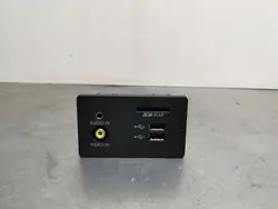 Porta USB Infiniti Q50 OEM FBZ7611 - Usado