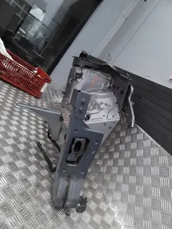 OEM 641011547R Traverse Avant Gauche - Renault OE