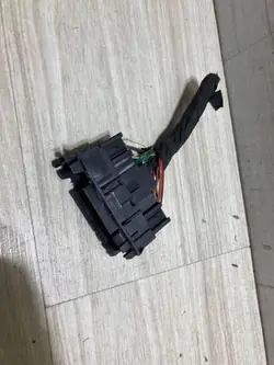 Chevrolet Camaro 2017 Türsäulenstecker OEM