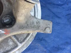Pivot de direction arrière gauche Jeep OE 68401942AA