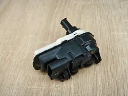 Polttoaineläppä-lukitus OEM 9447697 BMW G26:lle