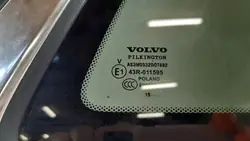 Volvo V60 II rechte Karosseriescheibe OEM 1149334253