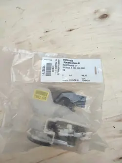 KIA PICANTO BAKRE HÖGER DÖRRLÅS 814201Y020