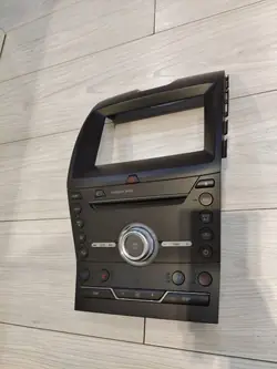 Ford Edge radion paneeli OEM KT4T-18E245-FC 2015-2024